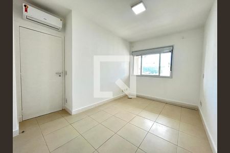 Suíte  de apartamento para alugar com 2 quartos, 69m² em Trindade, Florianópolis
