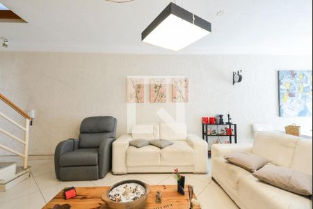 Casa à venda com 4 quartos, 214m² em Mirandópolis, São Paulo