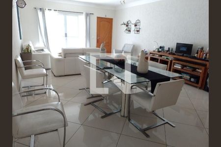 Casa à venda com 4 quartos, 214m² em Mirandópolis, São Paulo