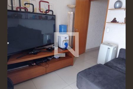 Casa à venda com 4 quartos, 214m² em Mirandópolis, São Paulo