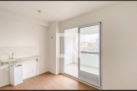 Sala/cozinha  de apartamento para alugar com 2 quartos, 36m² em Jardim Danfer, São Paulo