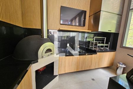 Casa para alugar com 3 quartos, 230m² em Centro Empresarial Tamboré, Santana de Parnaíba