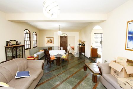 Sala de casa à venda com 6 quartos, 420m² em Santa Lúcia, Belo Horizonte