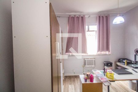 Quarto 2 de casa à venda com 3 quartos, 360m² em Vila Valqueire, Rio de Janeiro