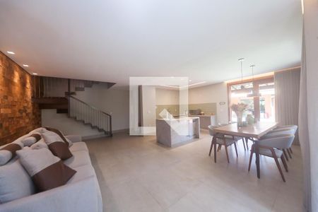 sala de casa de condomínio à venda com 4 quartos, 350m² em Condomínio Recanto do Vale, Brumadinho