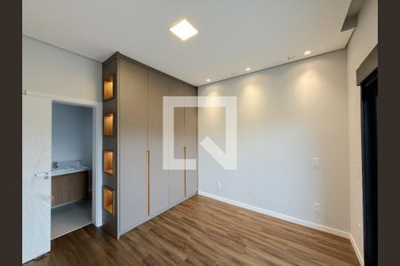 Quarto de casa de condomínio à venda com 4 quartos, 425m² em Loteamento Residencial Arborais, Campinas