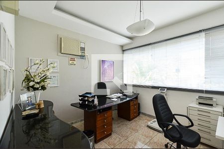 Quarto 2 de casa à venda com 6 quartos, 300m² em Cruzeiro, Belo Horizonte