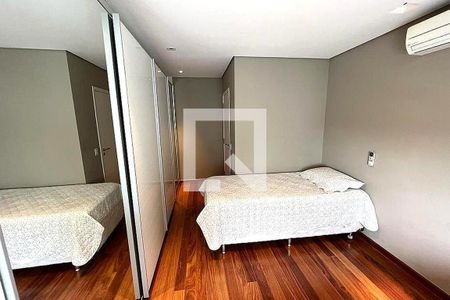 Casa de Condomínio à venda com 4 quartos, 500m² em Alphaville, Santana de Parnaíba