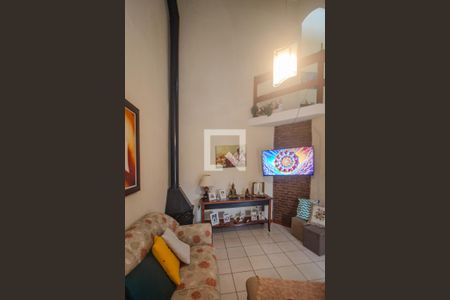 Sala de casa à venda com 3 quartos, 116m² em Hípica, Porto Alegre