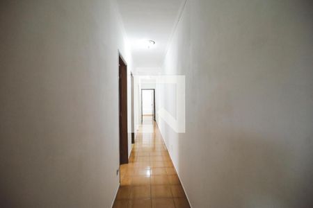 Corredor de casa para alugar com 4 quartos, 188m² em Jardim Franca, São Paulo