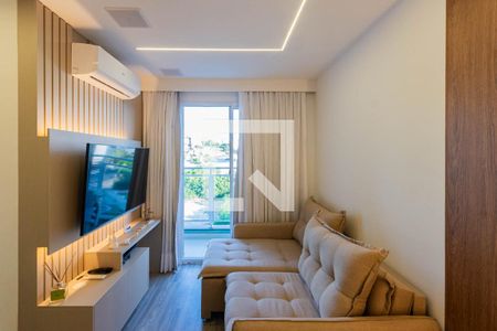 Sala de apartamento para alugar com 2 quartos, 43m² em Santo Cristo, Rio de Janeiro