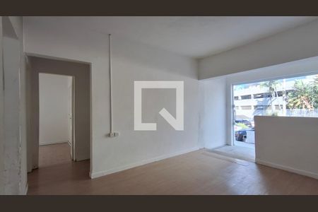 Sala de casa para alugar com 3 quartos, 136m² em Cambuí, Campinas