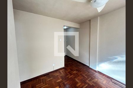 Sala de apartamento para alugar com 1 quarto, 48m² em Praça Seca, Rio de Janeiro