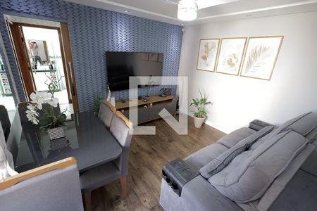 Sala de apartamento à venda com 2 quartos, 50m² em Jardim Alzira Franco, Santo André