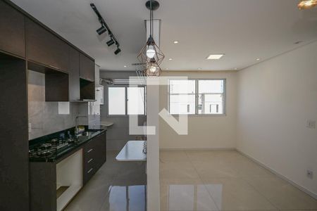Sala de apartamento para alugar com 2 quartos, 43m² em Vila Suzana, São Paulo