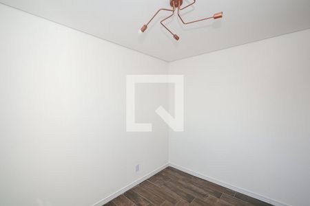 Quarto 1 de apartamento para alugar com 2 quartos, 43m² em Vila Suzana, São Paulo