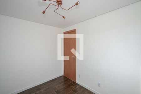 Quarto 1 de apartamento para alugar com 2 quartos, 43m² em Vila Suzana, São Paulo