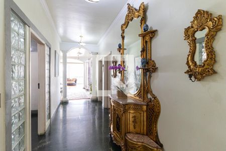 Corredor de casa à venda com 4 quartos, 1360m² em Pacaembu, São Paulo