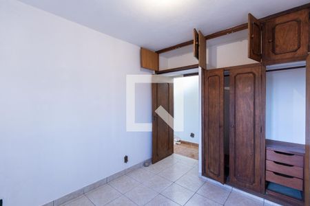 Quarto 2 de casa para alugar com 3 quartos, 165m² em Conjunto Habitacional Vila Santana (sousas), Campinas