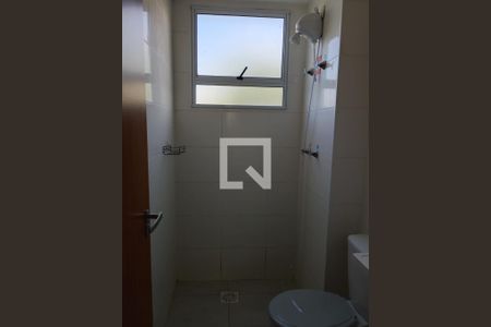 Banheiro de apartamento para alugar com 2 quartos, 42m² em Cavalhada, Porto Alegre