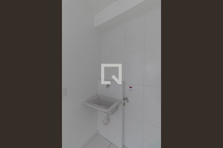 Sala/Cozinha/Área de Serviço  de apartamento para alugar com 2 quartos, 39m² em Jardim Maringa, São Paulo