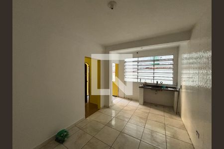 Cozinha de casa para alugar com 2 quartos, 70m² em Vila Paranagua, São Paulo