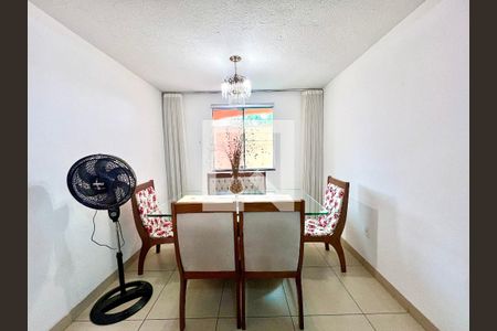 Casa à venda com 5 quartos, 400m² em Rio Branco, Belo Horizonte