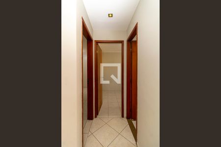 Corredor - Quartos de apartamento para alugar com 2 quartos, 58m² em Vila Leonor, São Paulo