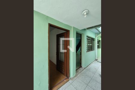Entrada  de casa para alugar com 2 quartos, 160m² em Vila Moinho Velho, São Paulo