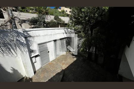 Casa para alugar com 3 quartos, 302m² em Santa Lúcia, Belo Horizonte