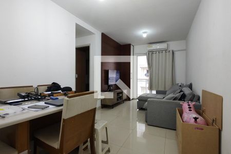 Sala de apartamento à venda com 2 quartos, 56m² em Taquara, Rio de Janeiro