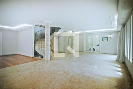 Casa à venda com 3 quartos, 476m² em Jardim Luzitania, São Paulo