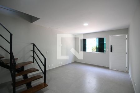 Sala 1 de casa de condomínio à venda com 4 quartos, 150m² em Taquara, Rio de Janeiro