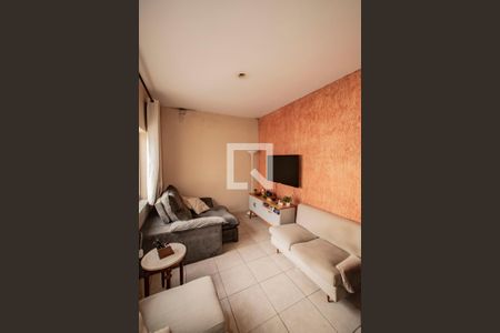 Sala de TV de casa à venda com 3 quartos, 160m² em Vila da Saúde, São Paulo