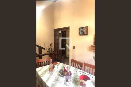 Casa à venda com 3 quartos, 200m² em CECAP, Jundiaí