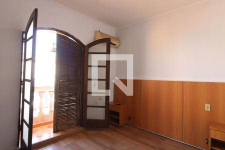 Suíte 1 de casa para alugar com 5 quartos, 420m² em Vila Ré, São Paulo