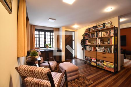 Sala de casa à venda com 5 quartos, 330m² em Vista Alegre, Curitiba