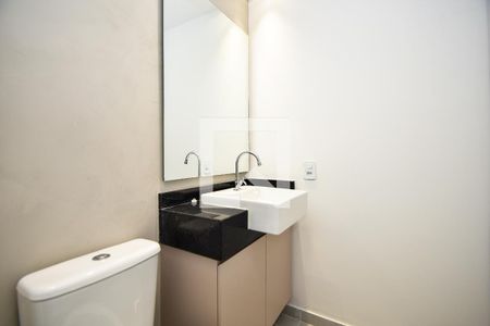 Banheiro de kitnet/studio para alugar com 1 quarto, 24m² em Pinheiros, São Paulo