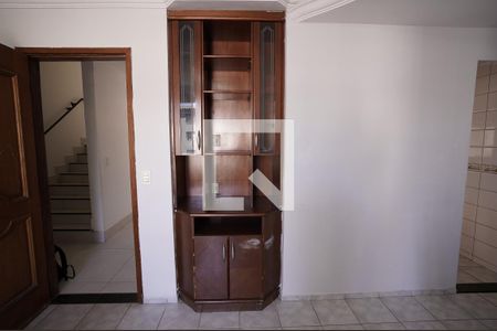 Apartamento para alugar com 3 quartos, 69m² em Conjunto Fabiana, Goiânia