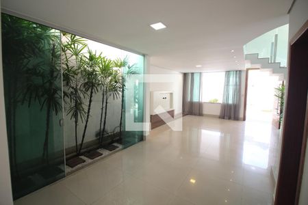 Sala de casa para alugar com 3 quartos, 172m² em Pindorama, Belo Horizonte