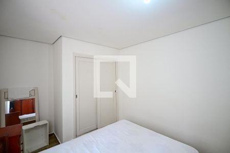 Quarto 2 de casa para alugar com 2 quartos, 100m² em Vila Morse, São Paulo