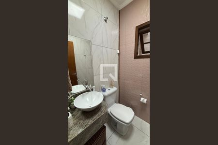 Lavabo de casa à venda com 3 quartos, 247m² em Parque Gerassi, Santo André
