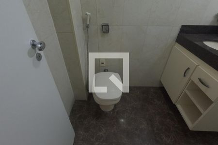 Suíte do Quarto 1 - 1º Piso de apartamento para alugar com 3 quartos, 201m² em Vila Belmiro, Santos