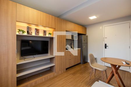 Sala/Cozinha de kitnet/studio à venda com 1 quarto, 29m² em Farroupilha, Porto Alegre