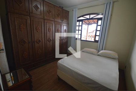 Casa à venda com 3 quartos, 360m² em Copacabana, Belo Horizonte