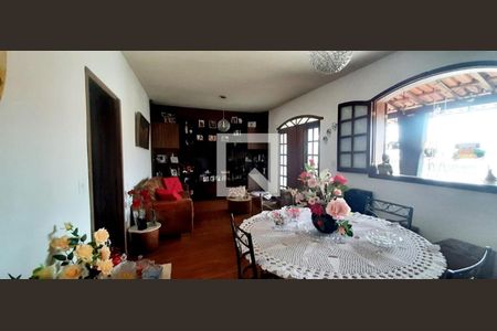 Casa à venda com 5 quartos, 201m² em Sagrada Família, Belo Horizonte