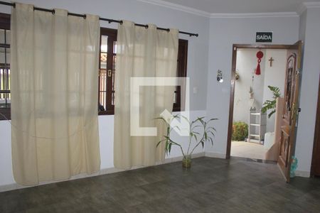 Sala  de casa para alugar com 4 quartos, 247m² em Vila Clotilde, Guarulhos