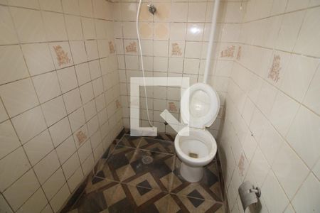 Banheiro de casa para alugar com 1 quarto, 37m² em Vila Ré, São Paulo