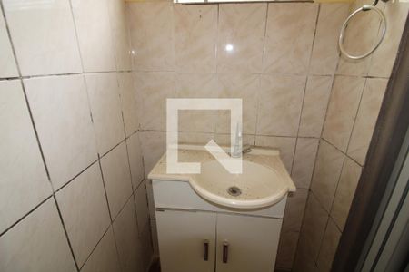 Banheiro de casa para alugar com 1 quarto, 37m² em Vila Ré, São Paulo