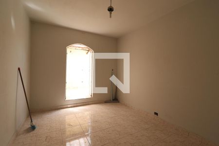 Quarto 2 de casa à venda com 2 quartos, 80m² em Vila Vitória, Santo André